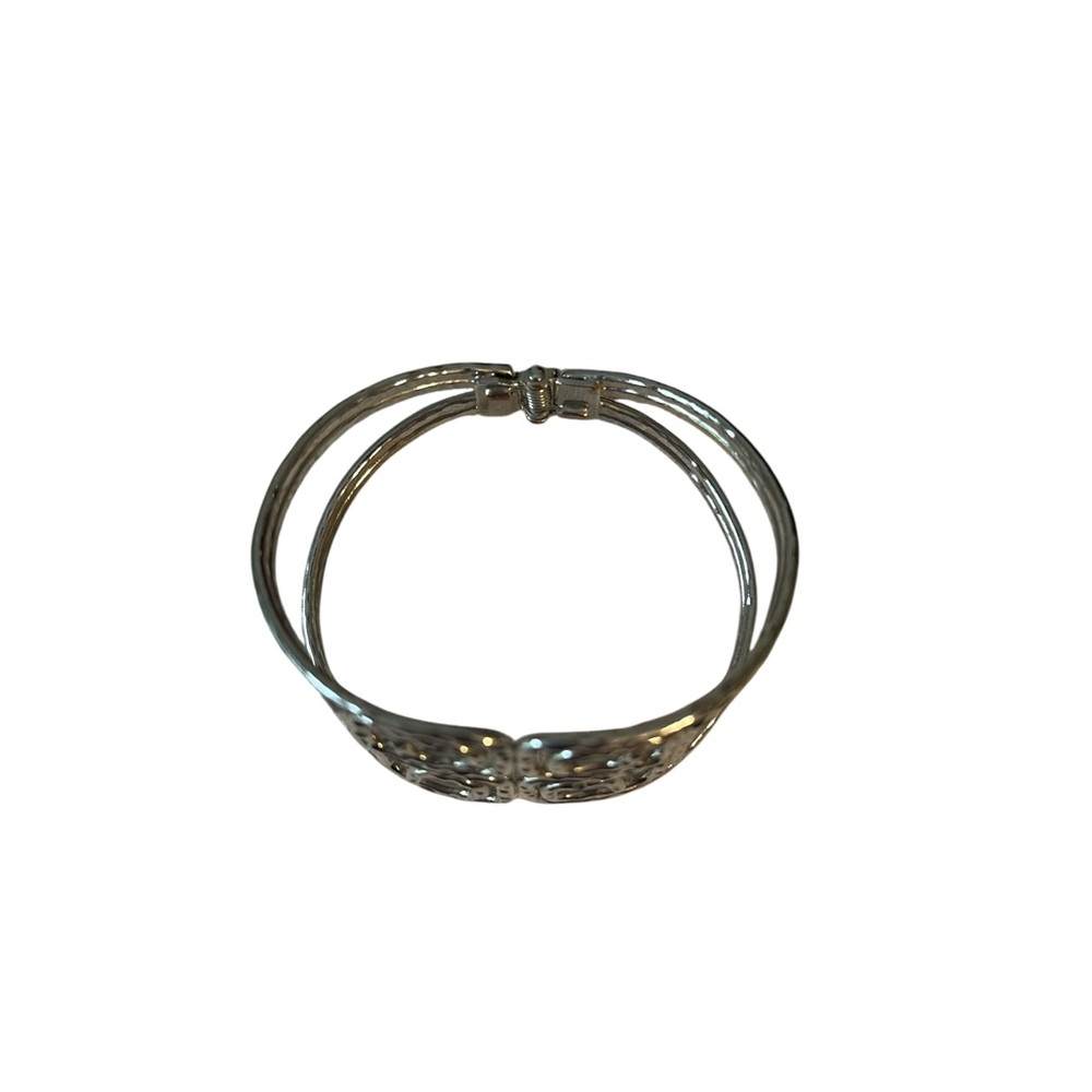 Elegant Silver Geometric Cuff Bracelet - Picture 3 of 3